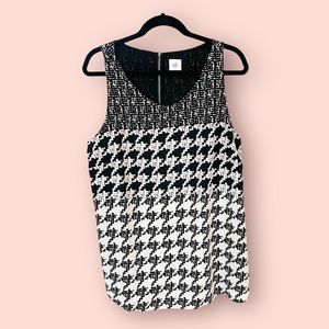 #3090 - CAbi Broken Check Houndstooth - Women’s Black & White Sleeveless Top XL